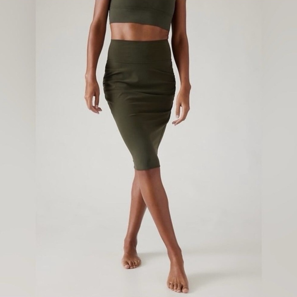 Athleta Transcend Midi Skirt